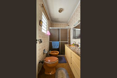 Casa à venda com 290m², 3 quartos e 2 vagas Casa à venda com 290m², 3 quartos e 2 vagasBanheiro 2