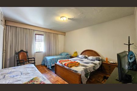 Casa à venda com 290m², 3 quartos e 2 vagas Casa à venda com 290m², 3 quartos e 2 vagasQuarto 2