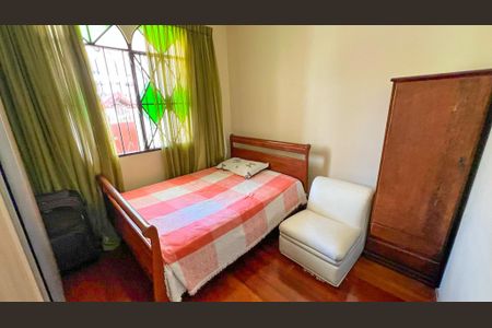 Casa à venda com 320m², 4 quartos e 3 vagas Casa à venda com 320m², 4 quartos e 3 vagasQUarto 2