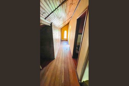 Casa à venda com 320m², 4 quartos e 3 vagas Casa à venda com 320m², 4 quartos e 3 vagasQuarto 3