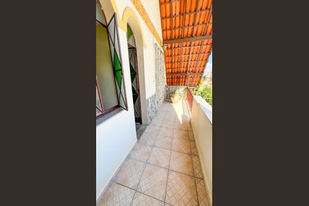 Casa à venda com 320m², 4 quartos e 3 vagas Casa à venda com 320m², 4 quartos e 3 vagasÁrea comum