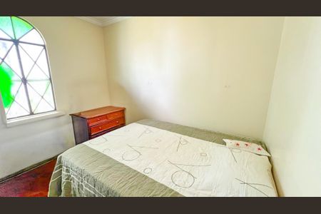 Casa à venda com 320m², 4 quartos e 3 vagas Casa à venda com 320m², 4 quartos e 3 vagasSuíte