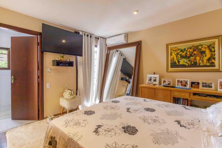 Casa de condomínio à venda com 522m², 4 quartos e 4 vagas Casa de condomínio à venda com 522m², 4 quartos e 4 vagasSuíte 1