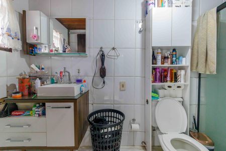 Casa de condomínio à venda com 522m², 4 quartos e 4 vagas Casa de condomínio à venda com 522m², 4 quartos e 4 vagasBanheiro da Suíte 4