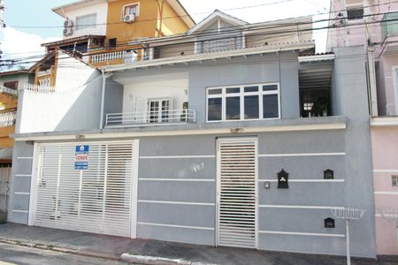 Casa à venda com 320m², 3 quartos e 6 vagasFachada