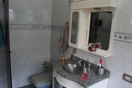 Casa à venda com 320m², 3 quartos e 6 vagasBanheiro da Suíte