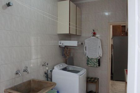 Casa à venda com 320m², 3 quartos e 6 vagasÁrea de Serviço