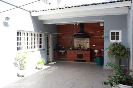 Casa à venda com 320m², 3 quartos e 6 vagasChurrasqueira