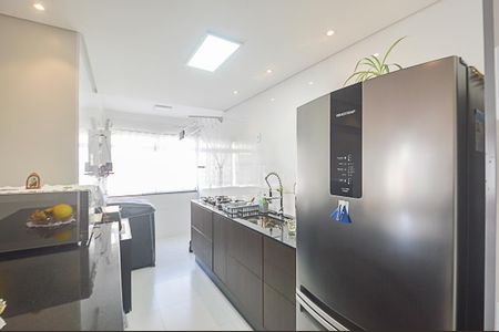 Apartamento à venda com 58m², 2 quartos e 1 vaga Apartamento à venda com 58m², 2 quartos e 1 vagaCozinha e Área de Serviço