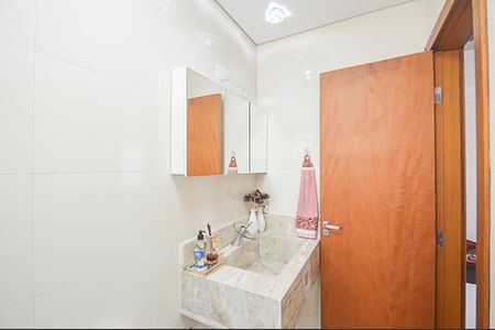 Apartamento à venda com 58m², 2 quartos e 1 vaga Apartamento à venda com 58m², 2 quartos e 1 vagaBanheiro