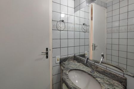 Apartamento à venda com 52m², 2 quartos e 1 vaga Apartamento à venda com 52m², 2 quartos e 1 vagaBanheiro