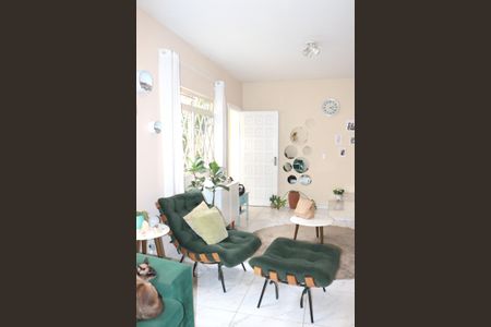 Casa à venda com 175m², 3 quartos e 3 vagasSala de estar