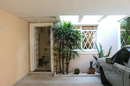 Casa à venda com 175m², 3 quartos e 3 vagasEntrada - Garagem