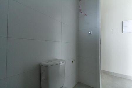 Apartamento à venda com 59m², 2 quartos e 2 vagas Apartamento à venda com 59m², 2 quartos e 2 vagasBanheiro