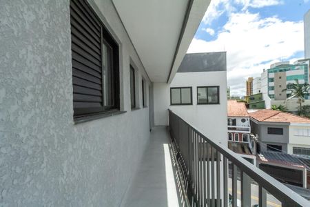 Apartamento à venda com 59m², 2 quartos e 2 vagas Apartamento à venda com 59m², 2 quartos e 2 vagasVaranda