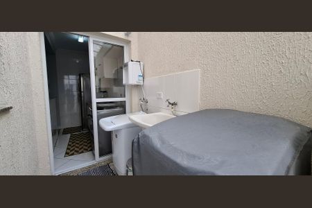 Apartamento à venda com 74m², 3 quartos e 1 vagaÁrea de Serviço