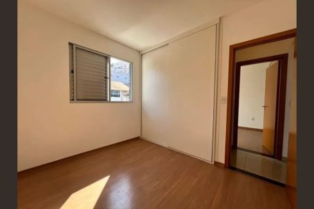 Apartamento para alugar com 3 quartos, 100m² em Caiçaras, Belo Horizonte
