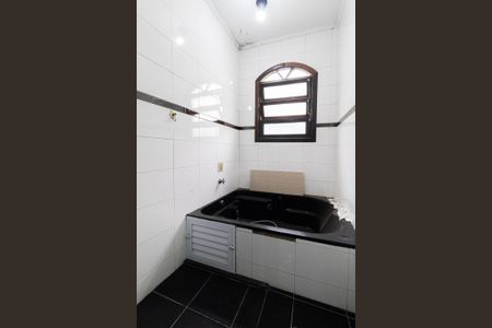 Casa à venda com 170m², 5 quartos e 6 vagasCasa 3 - Banheiro Suíte