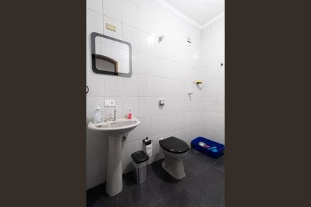 Casa à venda com 170m², 5 quartos e 6 vagasCasa 3 - Banheiro