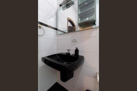 Casa à venda com 170m², 5 quartos e 6 vagasCasa 3 - Banheiro Suíte