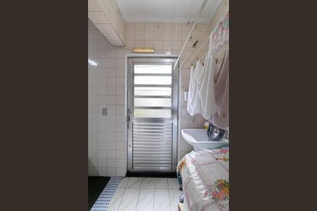 Casa à venda com 170m², 5 quartos e 6 vagasCasa 1 - Área de Serviço