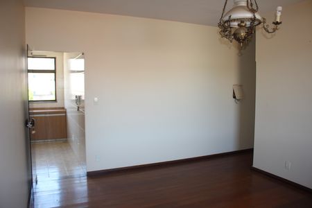 Casa à venda com 360m², 6 quartos e 6 vagasSala 2