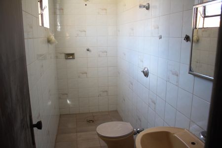 Casa à venda com 360m², 6 quartos e 6 vagasBanheiro Social 2