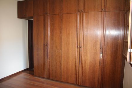 Casa à venda com 360m², 6 quartos e 6 vagasSuíte 2