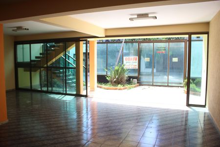 Casa à venda com 360m², 6 quartos e 6 vagasÁrea Externa