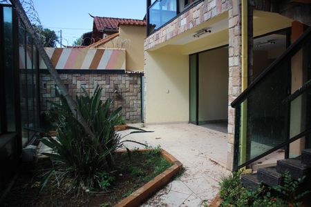 Casa à venda com 360m², 6 quartos e 6 vagasÁrea Externa