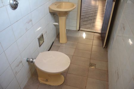 Casa à venda com 360m², 6 quartos e 6 vagasBanheiro Social 2