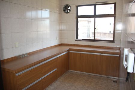 Casa à venda com 360m², 6 quartos e 6 vagasSala 2