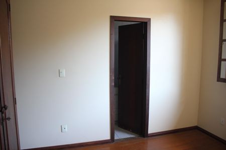 Casa à venda com 360m², 6 quartos e 6 vagasSuíte 1