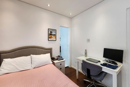 Apartamento à venda com 150m², 4 quartos e 3 vagasSuíte 2