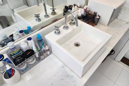 Apartamento à venda com 150m², 4 quartos e 3 vagasBanheiro da Suíte 1