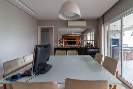 Apartamento à venda com 191m², 3 quartos e 4 vagas Apartamento à venda com 191m², 3 quartos e 4 vagasSala de Jantar