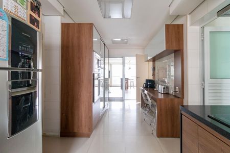 Apartamento à venda com 191m², 3 quartos e 4 vagas Apartamento à venda com 191m², 3 quartos e 4 vagasCozinha