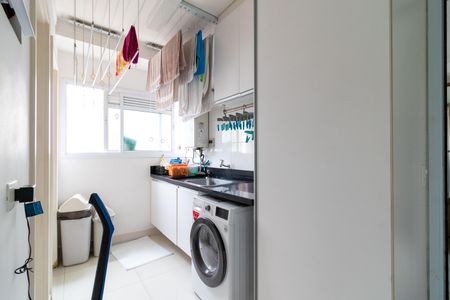 Apartamento à venda com 191m², 3 quartos e 4 vagas Apartamento à venda com 191m², 3 quartos e 4 vagasÁrea de Serviço