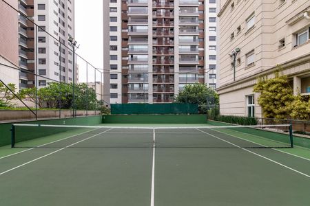 Apartamento à venda com 191m², 3 quartos e 4 vagas Apartamento à venda com 191m², 3 quartos e 4 vagasÁrea comum - Quadra de Tenis