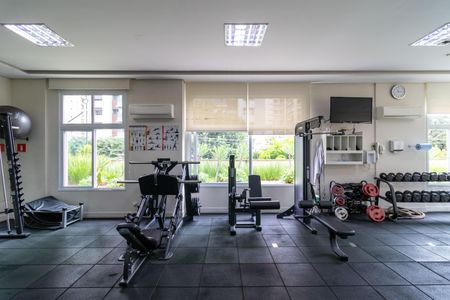 Apartamento à venda com 191m², 3 quartos e 4 vagas Apartamento à venda com 191m², 3 quartos e 4 vagasÁrea comum - Academia