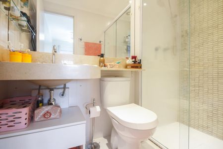 Apartamento à venda com 68m², 2 quartos e 1 vaga Apartamento à venda com 68m², 2 quartos e 1 vagaBanheiro Suíte