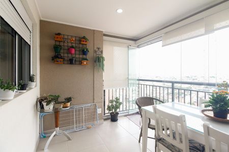 Apartamento à venda com 68m², 2 quartos e 1 vaga Apartamento à venda com 68m², 2 quartos e 1 vagaVaranda Gourmet