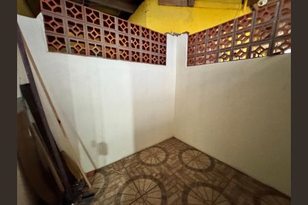 Apartamento à venda com 75m², 2 quartos e 1 vaga Apartamento à venda com 75m², 2 quartos e 1 vagaQuarto de Serviço
