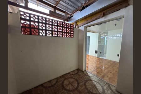 Apartamento à venda com 75m², 2 quartos e 1 vaga Apartamento à venda com 75m², 2 quartos e 1 vagaQuarto de Serviço