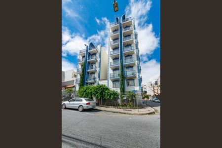 Apartamento à venda com 96m², 3 quartos e 1 vaga Apartamento à venda com 96m², 3 quartos e 1 vagaFachada