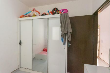 Casa à venda com 250m², 2 quartos e 8 vagas Casa à venda com 250m², 2 quartos e 8 vagasQuarto 2