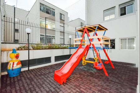 Apartamento à venda com 125m², 4 quartos e 2 vagas Apartamento à venda com 125m², 4 quartos e 2 vagasÁrea comum - Playground