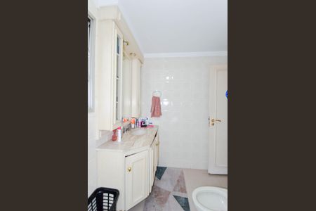 Apartamento à venda com 125m², 4 quartos e 2 vagas Apartamento à venda com 125m², 4 quartos e 2 vagasBanheiro da Suíte