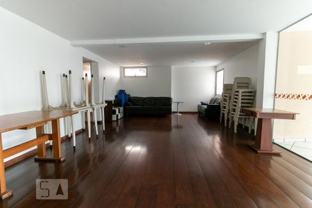 Apartamento para alugar com 80m², 2 quartos e 1 vaga Apartamento para alugar com 80m², 2 quartos e 1 vagaÁrea comum - Salão de festas