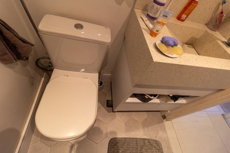 Apartamento à venda com 102m², 3 quartos e 2 vagasBanheiro do Corredor